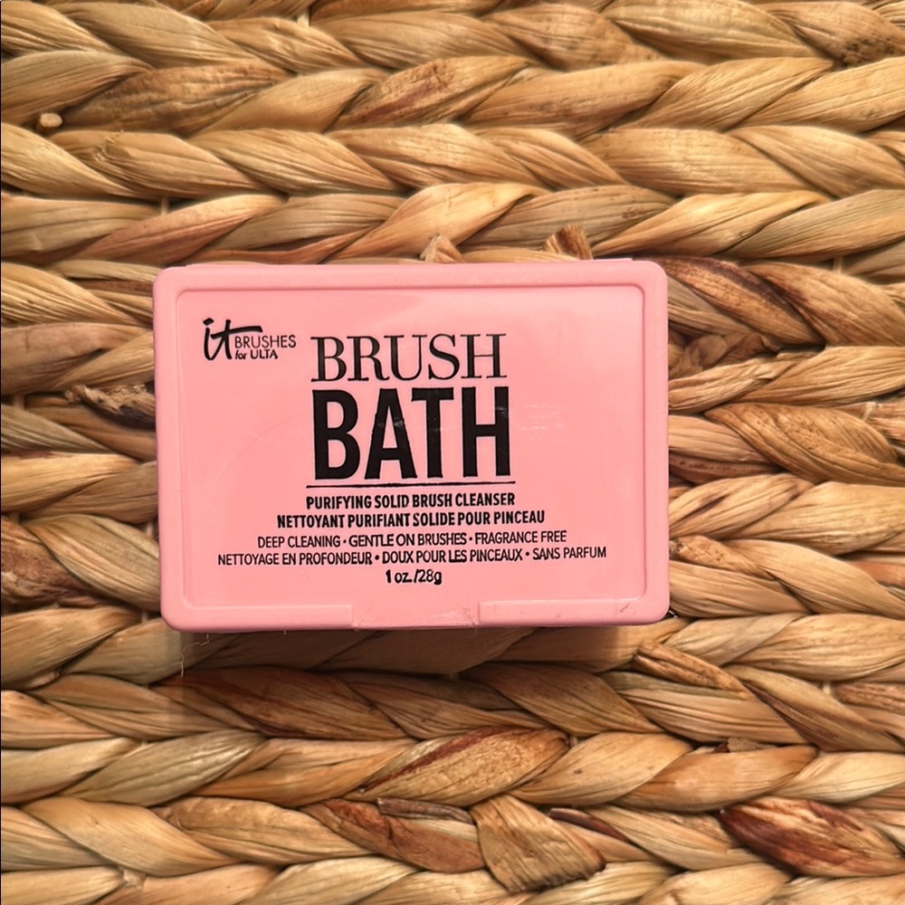 It Cosmetics Brush Bath Purifying Solid Brush Cleanser